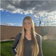 Profesora de apoyo escolar para niños de primaria, ESO y bachillerato. Conocimiento en las materias de matemáticas, física, química e inglés